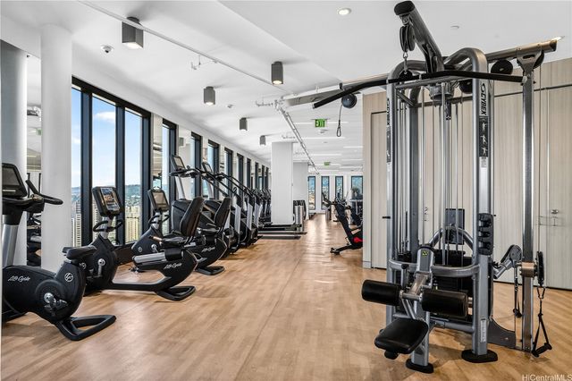 987 Queen Street 2814, Honolulu, HI 96814