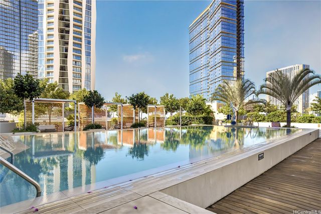 987 Queen Street 2814, Honolulu, HI 96814