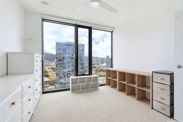 987 Queen Street 2814, Honolulu, HI 96814