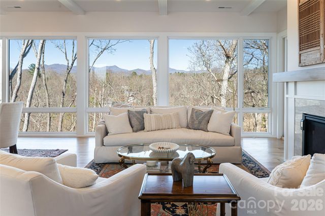 162 Riverbend Forest Drive, Asheville, NC 28805