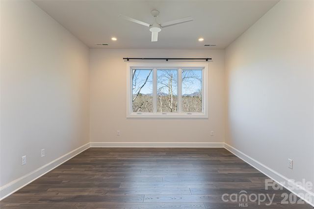 162 Riverbend Forest Drive, Asheville, NC 28805