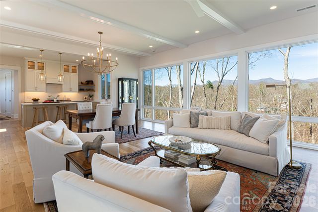 162 Riverbend Forest Drive, Asheville, NC 28805
