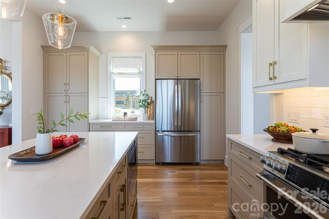 162 Riverbend Forest Drive, Asheville, NC 28805