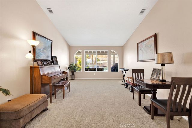 20134 Skyline Ranch Drive, Apple Valley, CA 92308