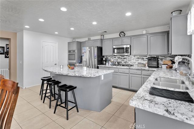 20134 Skyline Ranch Drive, Apple Valley, CA 92308