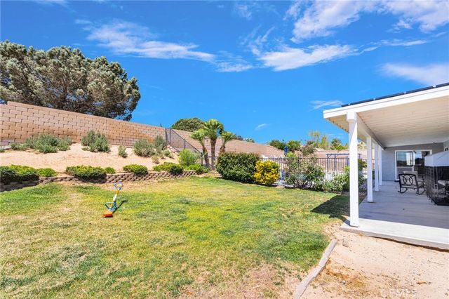 20134 Skyline Ranch Drive, Apple Valley, CA 92308