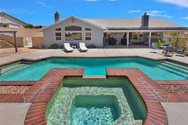 20134 Skyline Ranch Drive, Apple Valley, CA 92308