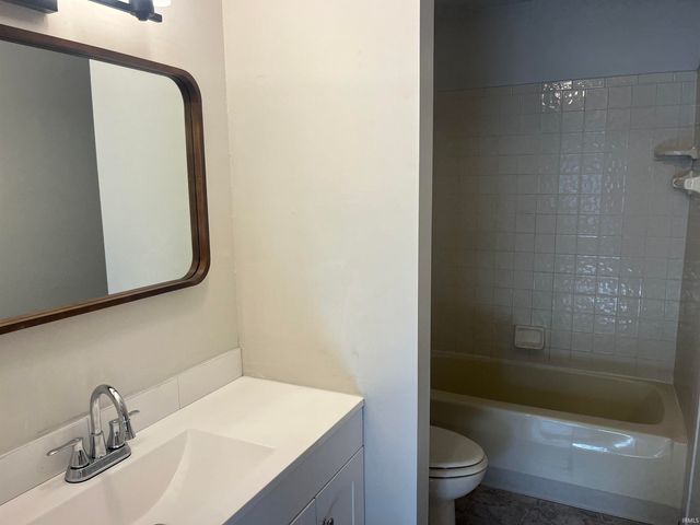 54529 Merry Drive Drive, Elkhart, IN 46516