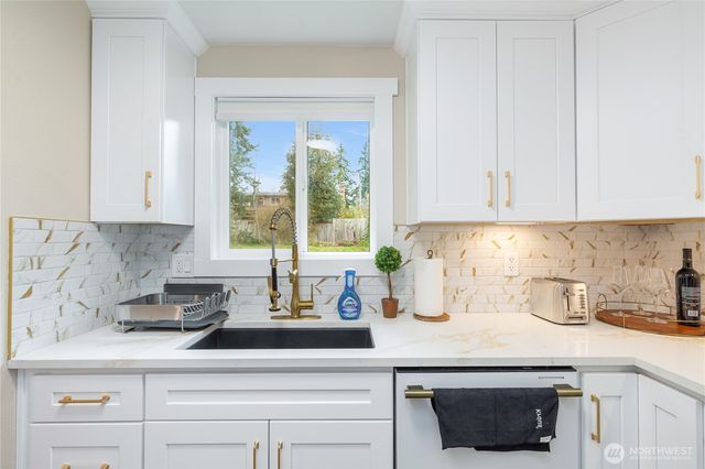 293 146th Place NE, Bellevue, WA 98007