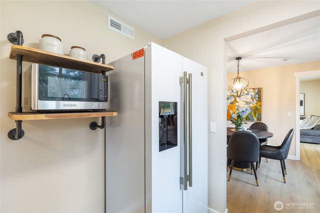 293 146th Place NE, Bellevue, WA 98007