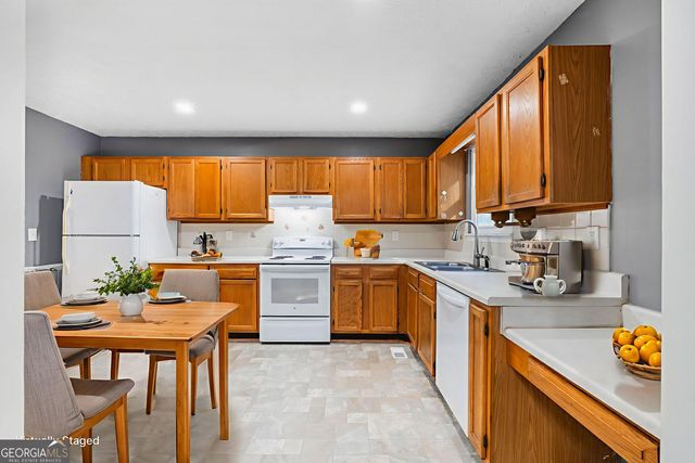 3580 Brookview Drive, Loganville, GA 30052