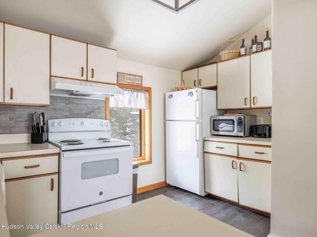 76 Loo Bridge Lane 12 B, Windham, NY 12496