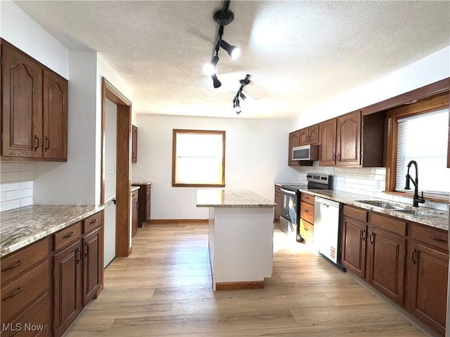 7978 Parkford Street NW, Massillon, OH 44646