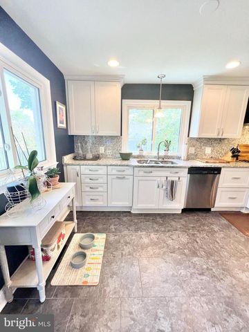 7113 MARLAN DR, Alexandria, VA 22307
