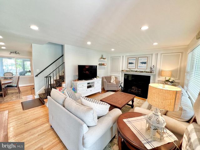 7113 MARLAN DR, Alexandria, VA 22307