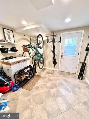 7113 MARLAN DR, Alexandria, VA 22307