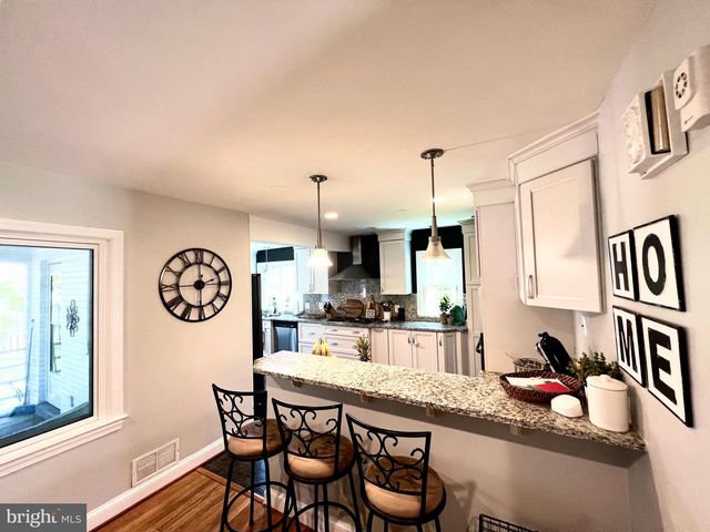 7113 MARLAN DR, Alexandria, VA 22307