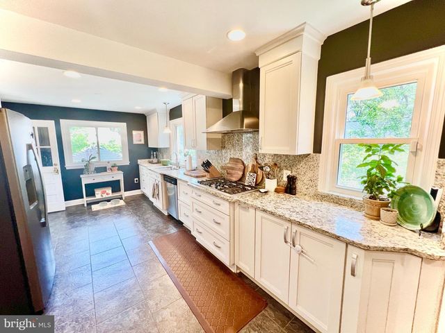 7113 MARLAN DR, Alexandria, VA 22307