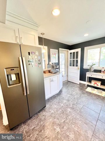 7113 MARLAN DR, Alexandria, VA 22307