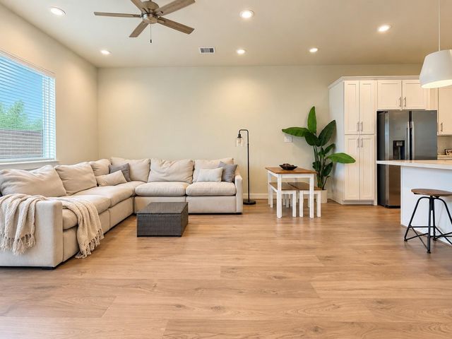 5926 Jasper Jones Way, Houston, TX 77091