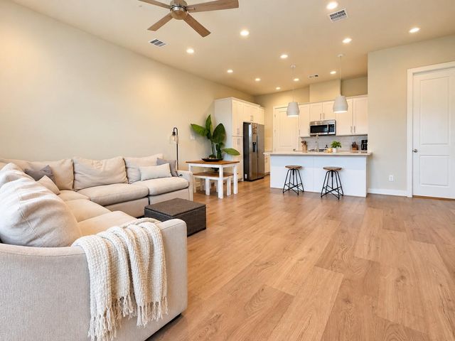 5926 Jasper Jones Way, Houston, TX 77091