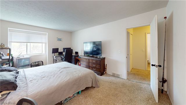 5465 Millwood Lane 40-C, Willoughby, OH 44094