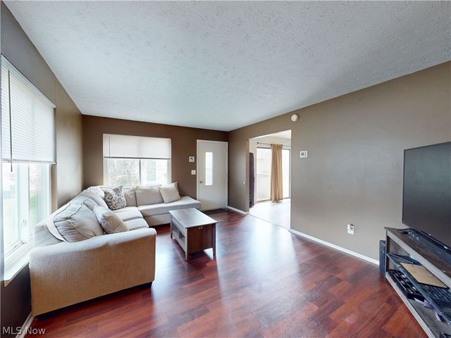 5465 Millwood Lane 40-C, Willoughby, OH 44094