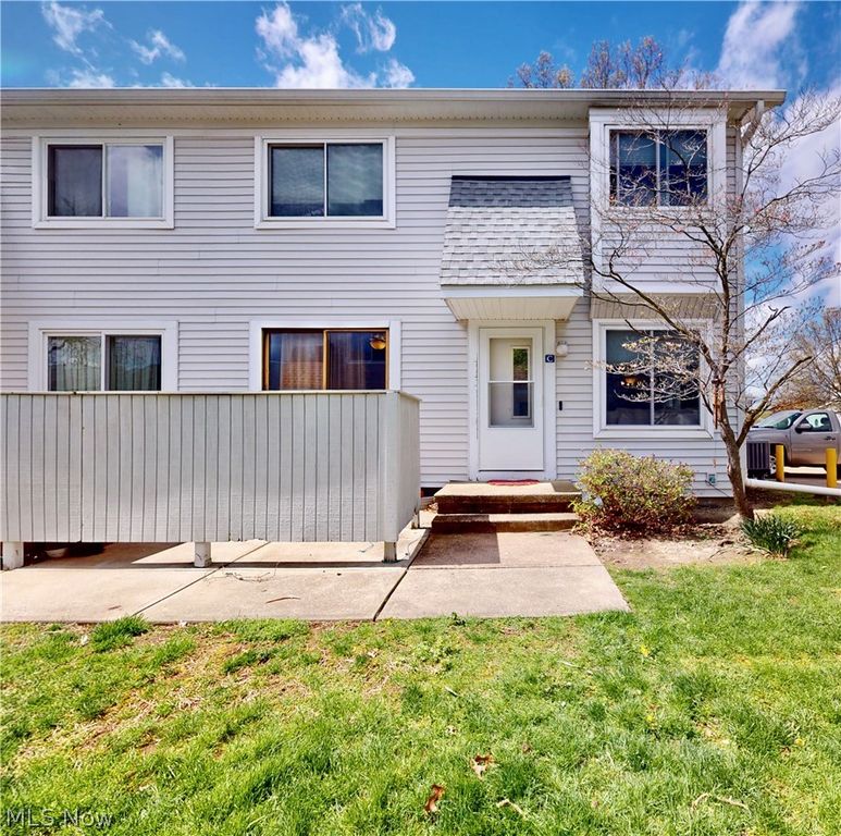 5465 Millwood Lane 40-C, Willoughby, OH 44094