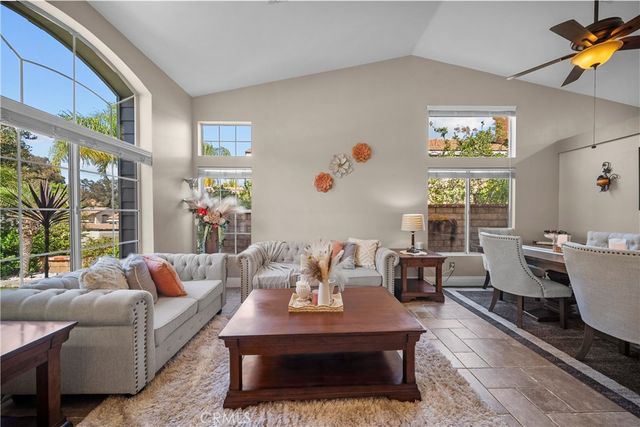 27908 Rainier Road, Castaic, CA 91384