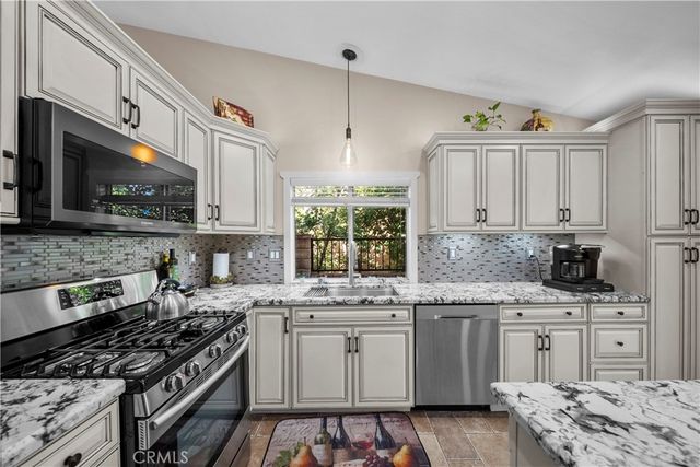 27908 Rainier Road, Castaic, CA 91384