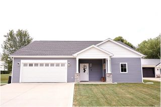 1018 W Water Street, Berne, IN 46711