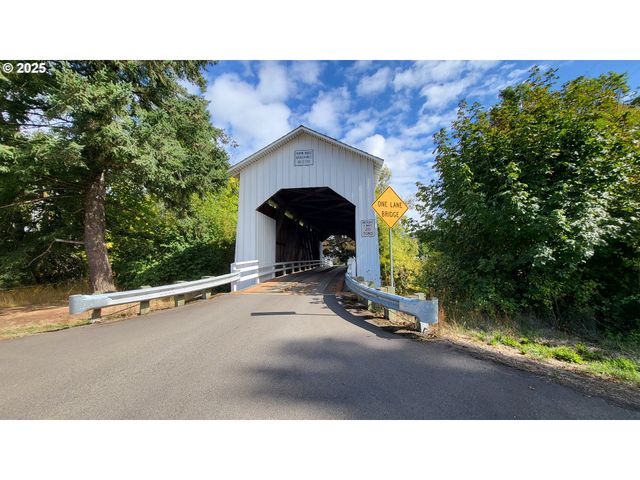 82147 Lost Valley Ln, Dexter, OR 97431