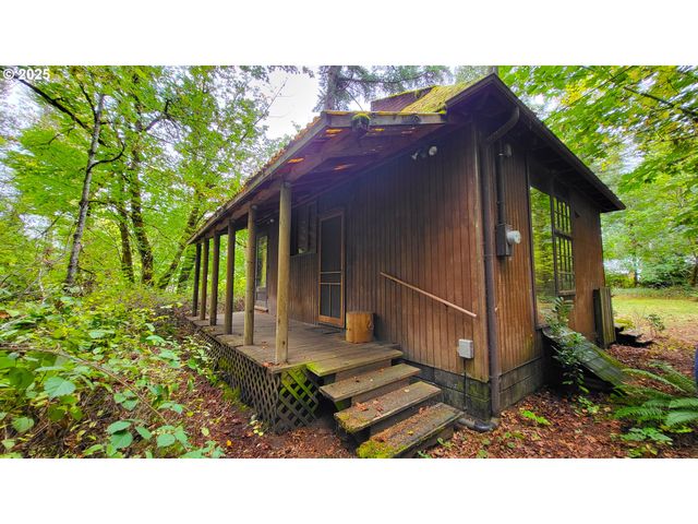 82147 Lost Valley Ln, Dexter, OR 97431