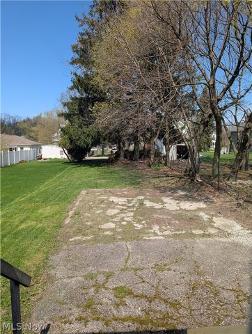 909 E 16th Street, Ashtabula, OH 44004