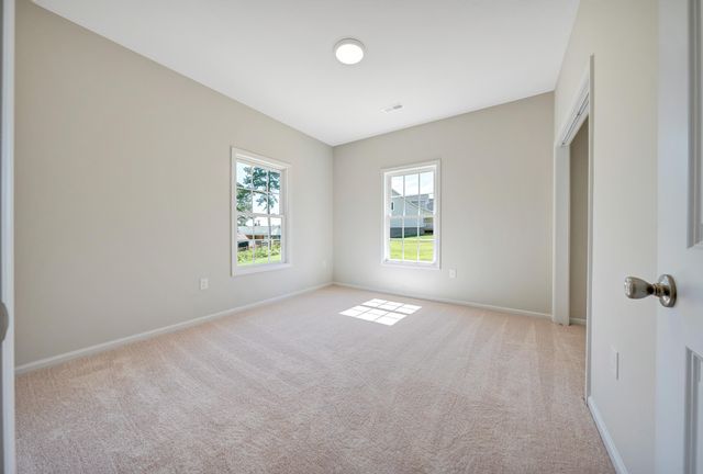 130 Parker LN, Salem, VA 24153