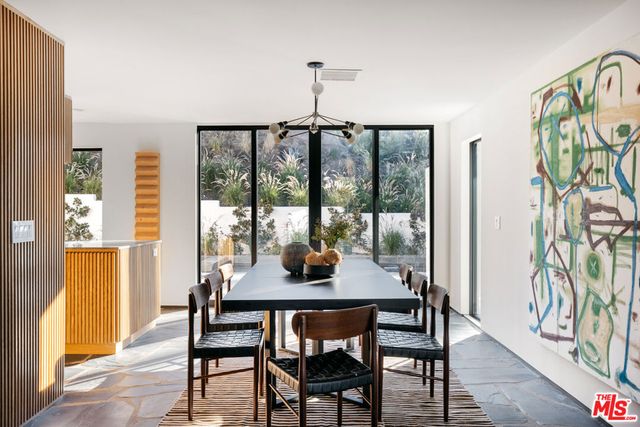 11558 DUQUE Drive, Studio City, CA 91604