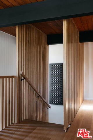 11558 DUQUE Drive, Studio City, CA 91604