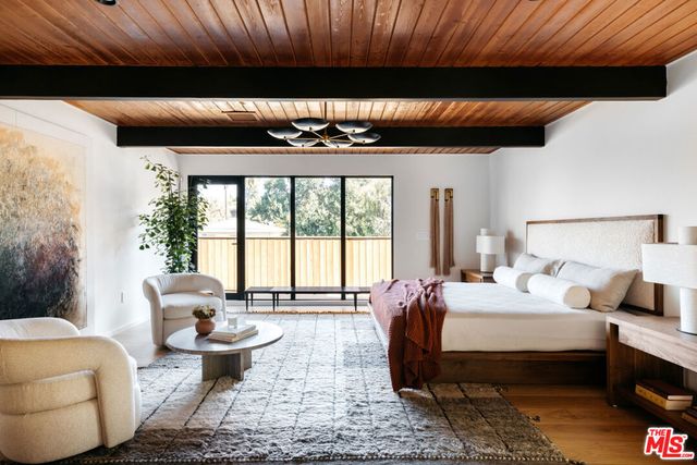 11558 DUQUE Drive, Studio City, CA 91604