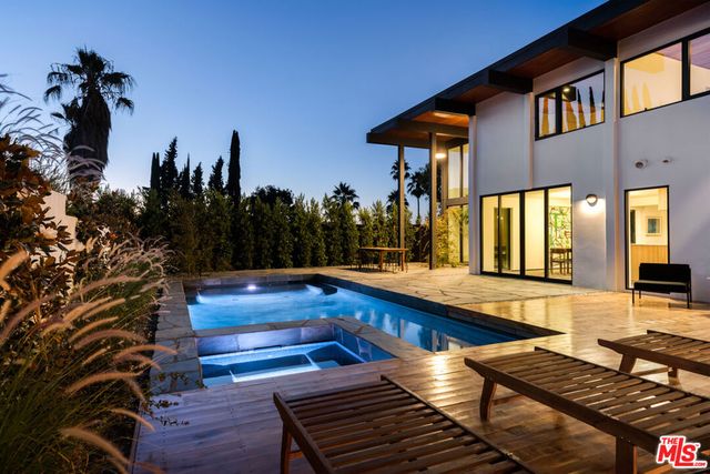 11558 DUQUE Drive, Studio City, CA 91604