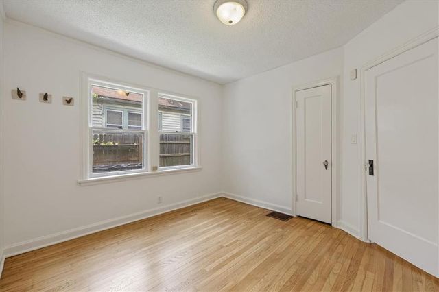 6656 Paseo Boulevard, Kansas City, MO 64132