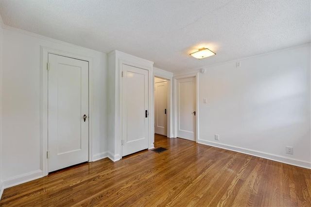 6656 Paseo Boulevard, Kansas City, MO 64132