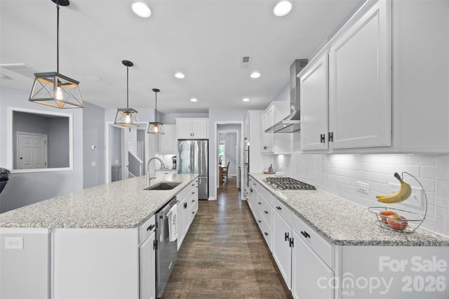 8605 Mccullough Club Drive, Fort Mill, SC 29715