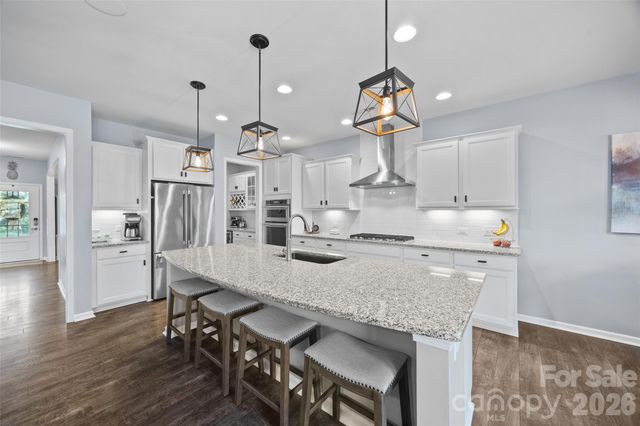 8605 Mccullough Club Drive, Fort Mill, SC 29715