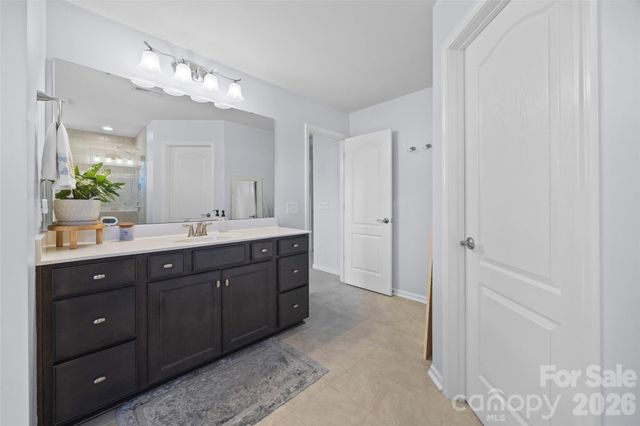 8605 Mccullough Club Drive, Fort Mill, SC 29715