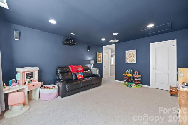 8605 Mccullough Club Drive, Fort Mill, SC 29715
