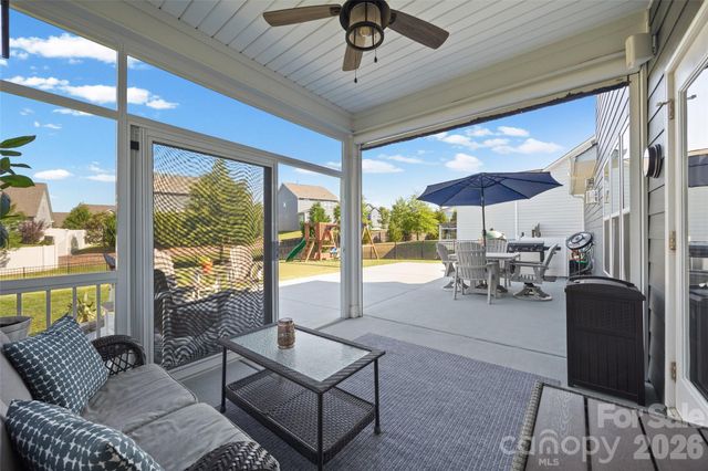 8605 Mccullough Club Drive, Fort Mill, SC 29715