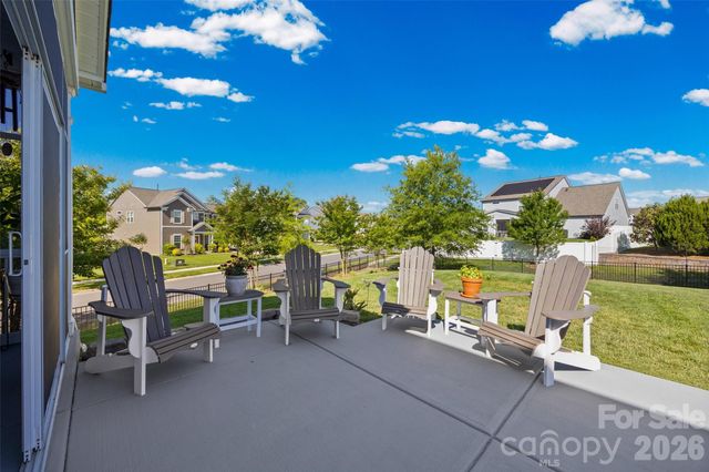 8605 Mccullough Club Drive, Fort Mill, SC 29715