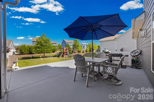 8605 Mccullough Club Drive, Fort Mill, SC 29715
