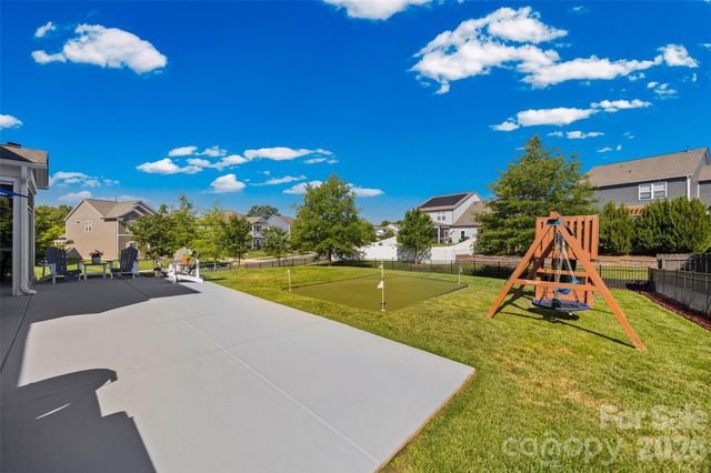 8605 Mccullough Club Drive, Fort Mill, SC 29715