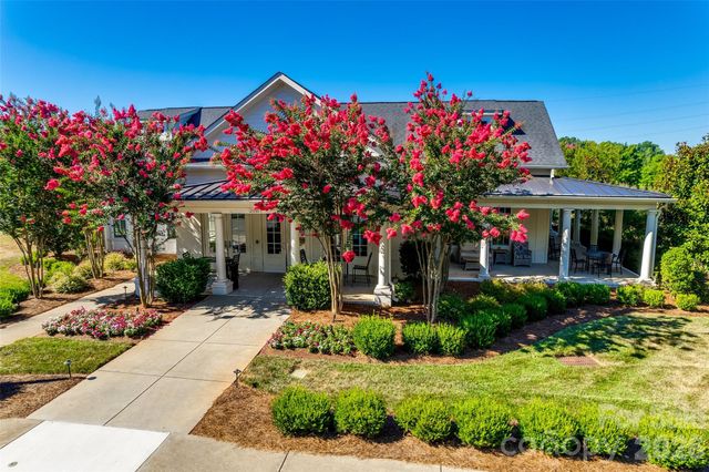 8605 Mccullough Club Drive, Fort Mill, SC 29715
